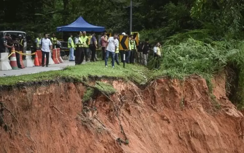 ارتفاع حصيلة القتلى في الانهيار الأرضي