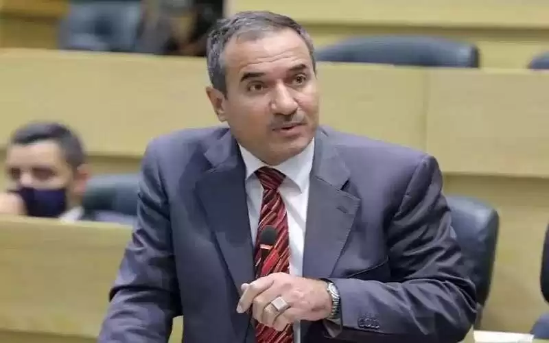 النسور: النواب انهوا الازمة الأخير وسط