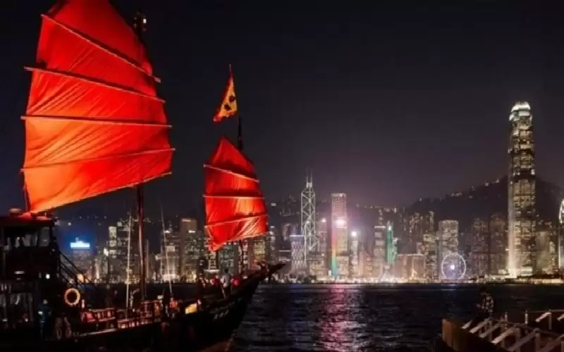 هونغ كونغ تعتزم إعادة فتح حدودها