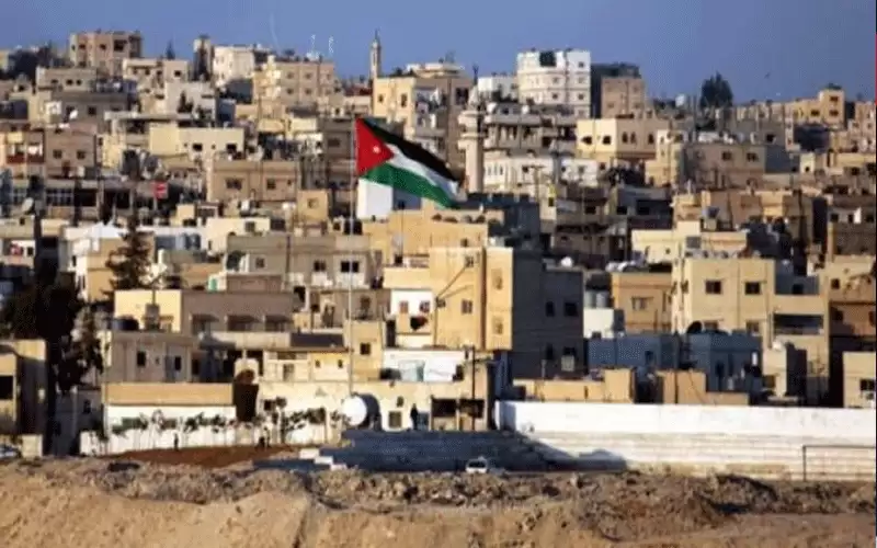 المومني: 100 منزل مهدد بالسقوط في