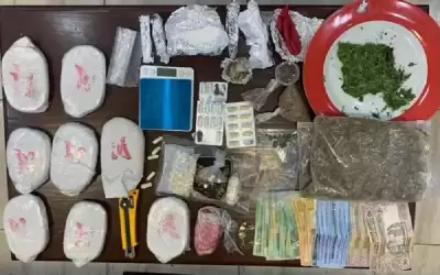 القبض على 3 مروجي مخدرات في