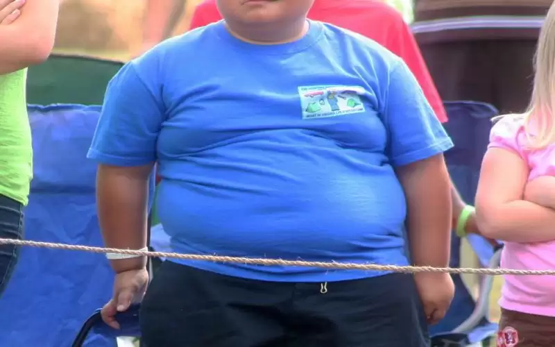 إبرة سحرية لإنقاص وزن الأطفال والمراهقين