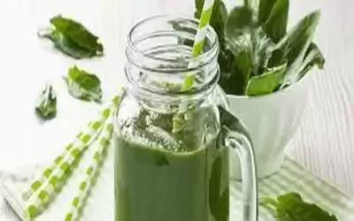 شرب عصير السبانخ بانتظام.. كيف يفيد