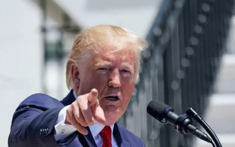 ترامب كاد أن يطرد رئيس البيت