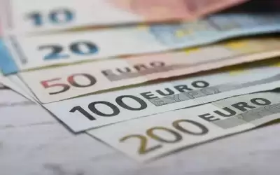 كرواتيا تعتمد اليورو وتنضم إلى منطقة