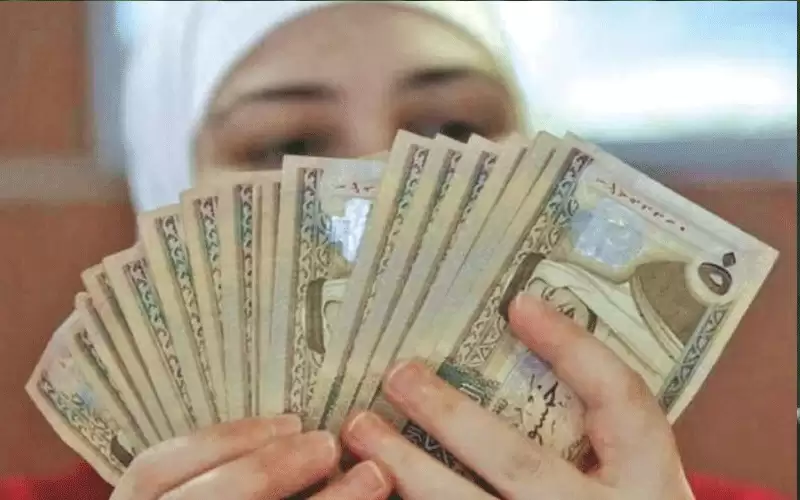 نشاط ملحوظ في سوق الصرافة بالأردن