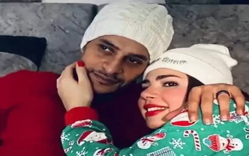 بعد ساعات من نشر صورهما.. بلوغر