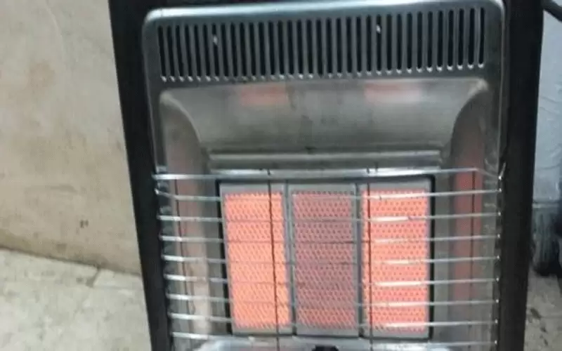 إصابة شخصين بتسرب غاز مدفأة في