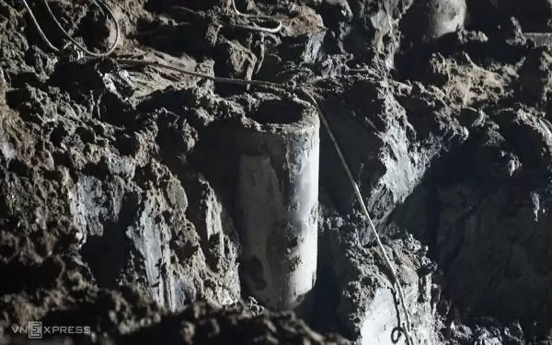 فيتنام .. محاولات لإنقاذ طفل سقط