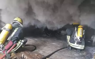 وفاتان واصابات بحريق مصنع في الموقر
