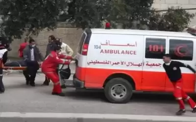 استشهاد فتى فلسطيني وإصابة آخر باقتحام
