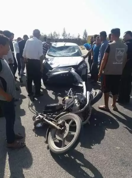 إصابتان بتصادم دراجة نارية ومركبة في