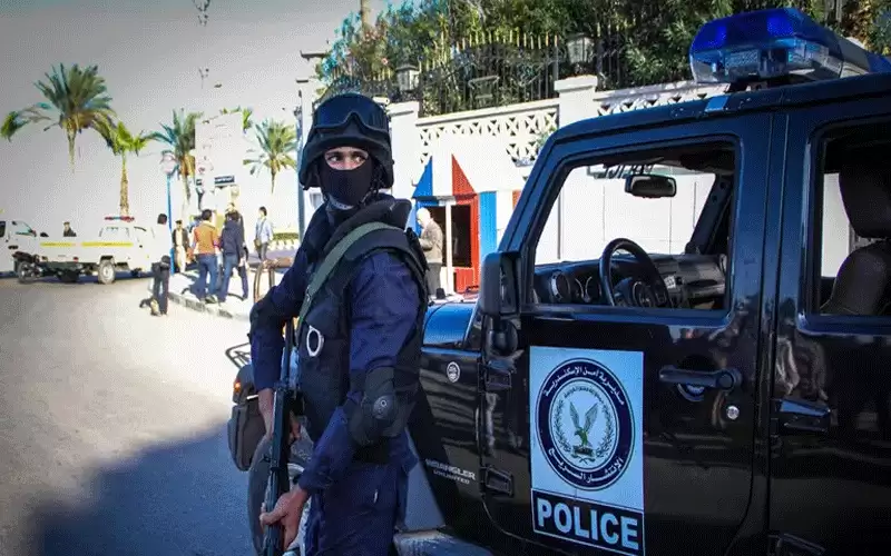 شاب يقتل شقيقته بطريقة مروعة في