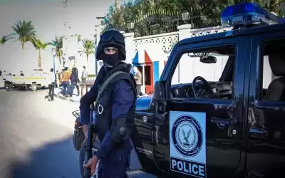 شاب يقتل شقيقته بطريقة مروعة في