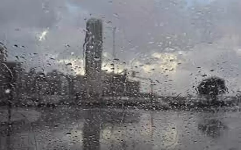 أجواء باردة وسقوط زخات من المطر