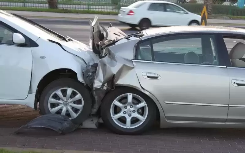 حادث تصادم بين 5 مركبات في
