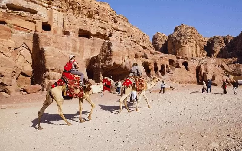 الحكومة: خطة لرفع أعداد الزوار والتوظيف