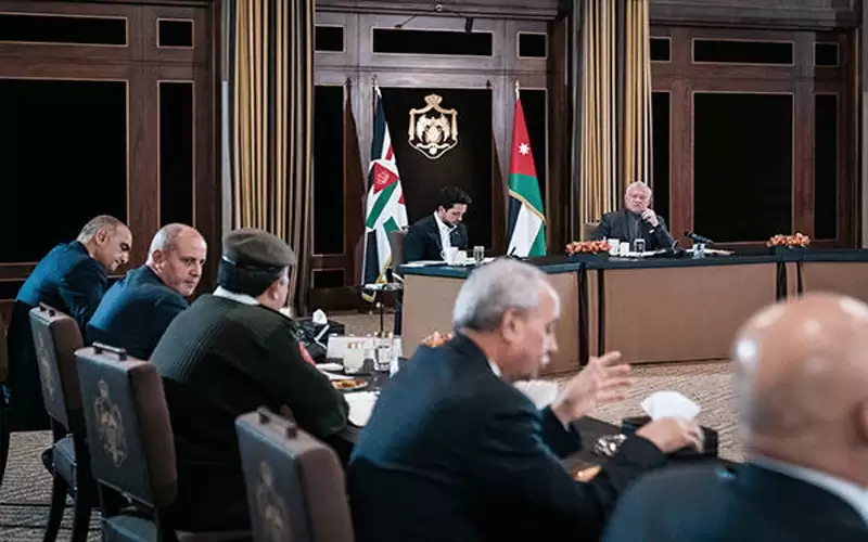 الملك يلتقي ممثلي قطاع النسيج