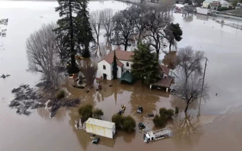 عواصف كاليفورنيا توقع قتلى وسط تحذيرات