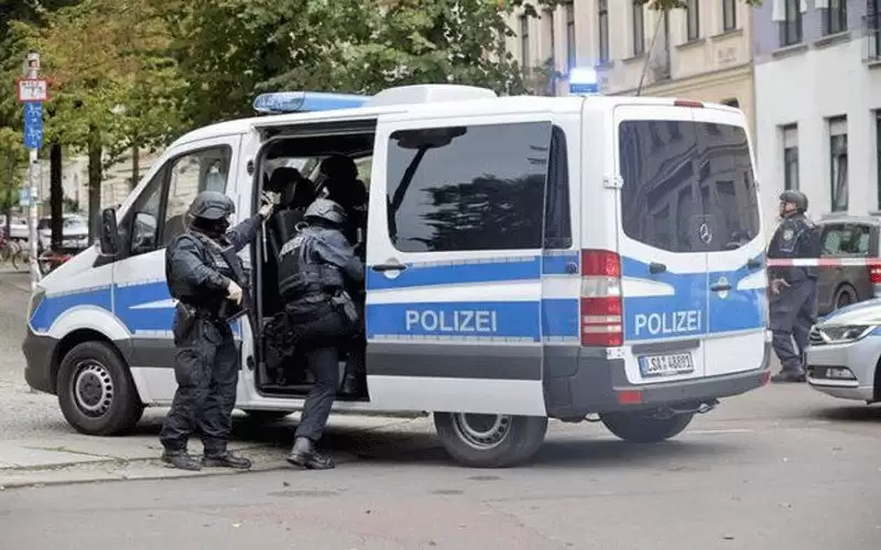 مدان بجريمة قتل يهرب من محكمة