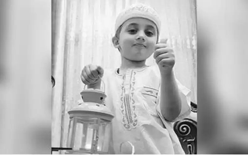 بكلمات تدمي القلب.. والد الطفل عامر