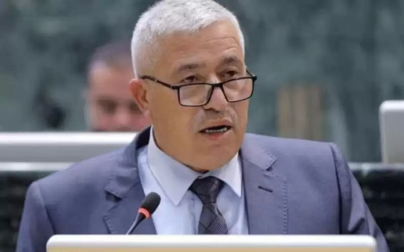 نائب يوضح حقيقة تعيين أبنائه