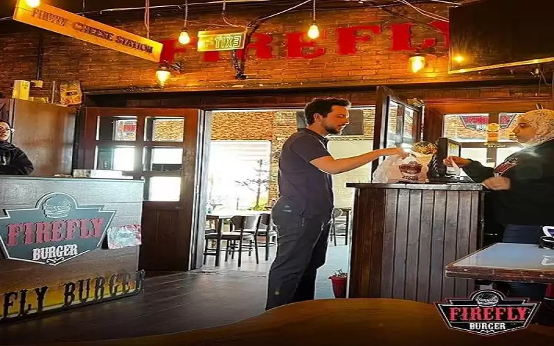 ولي العهد يفاجئ مطعما: 5 وجبات