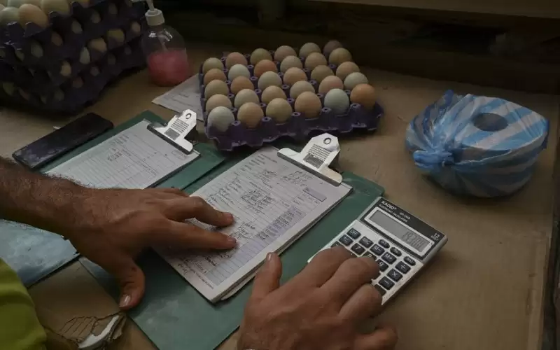 منتدى دافوس: أزمة المعيشة تشكل أكبر