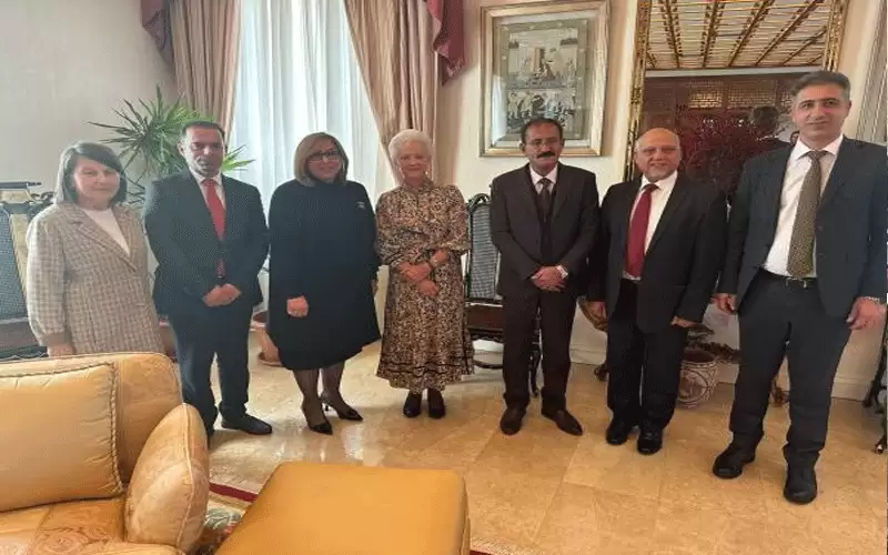 الأميرة منى الحسين تستقبل وفدا من