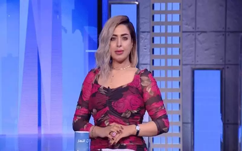 قناة مصرية توقف مذيعة وتحيلها إلى
