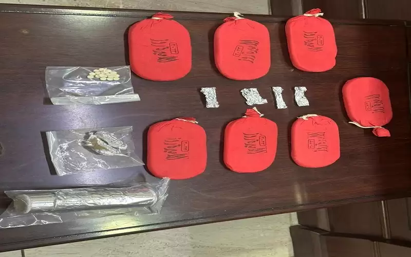 القبض على أربعة مطلوبين بالرويشد ومروجين