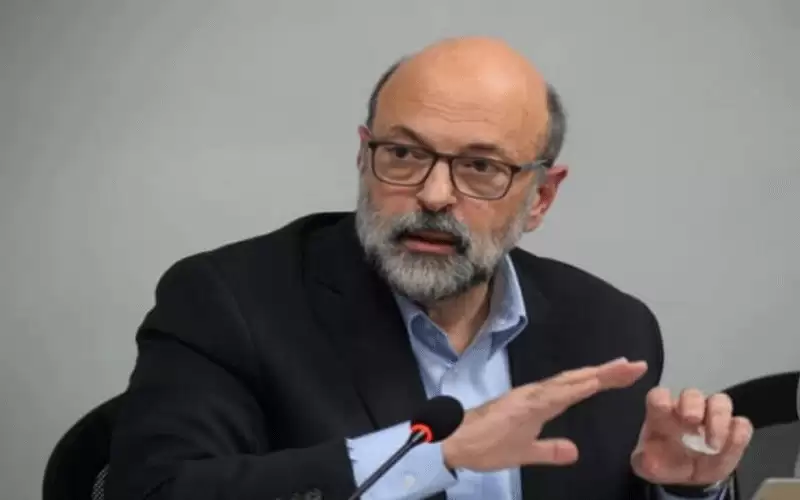 الدكتور عمر الرزاز يظهر من جديد