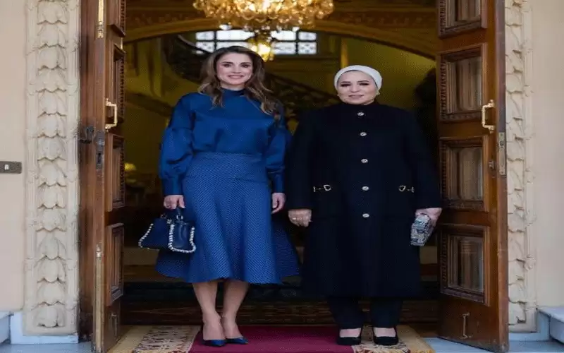 الملكة في ضيافة زوجة الرئيس المصري