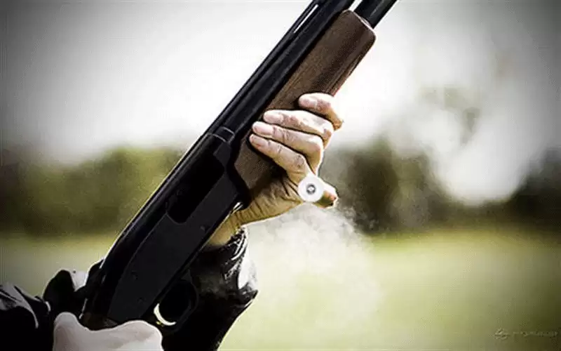 زوج يقتل زوجته بسلاح (بمبكشن) في