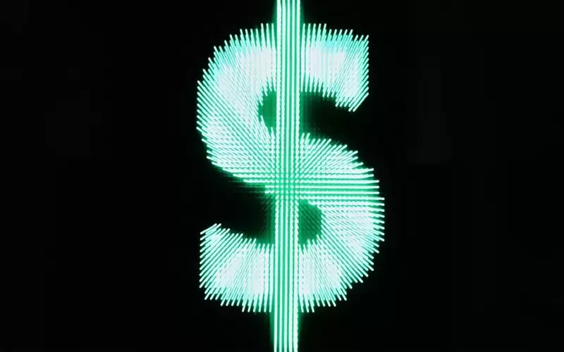 هل اقترب عصر الدولار الذهبي من