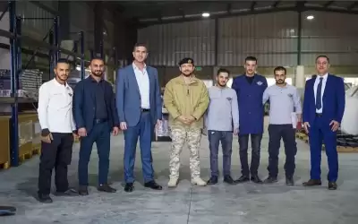 ولي العهد يزور مشروعا لصناعة فرامل