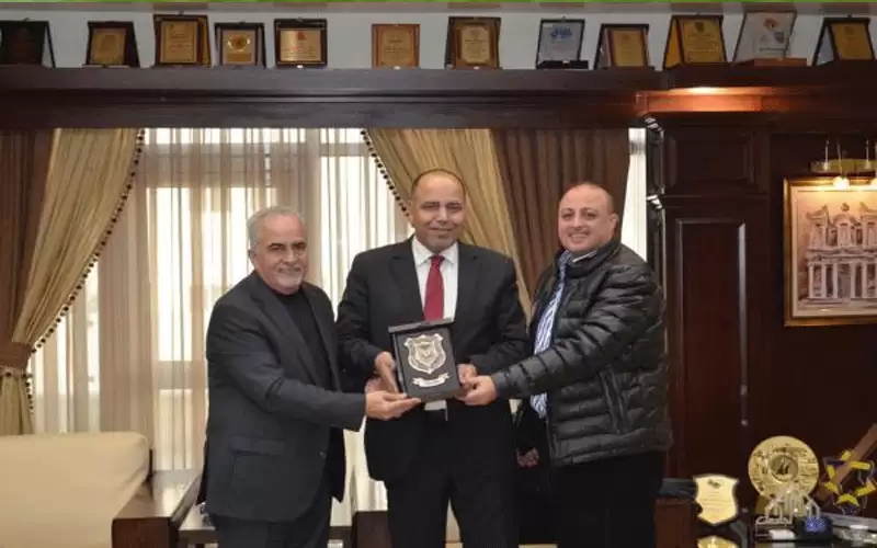 جلسة تعريفية في عمان الأهلية بجائزة