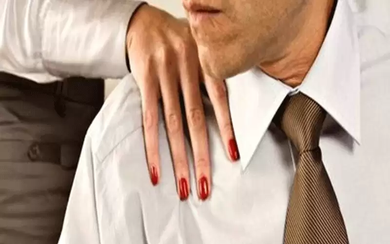 الأردن.. السجن لسيدة تحرشت وابتزت ثمانيني