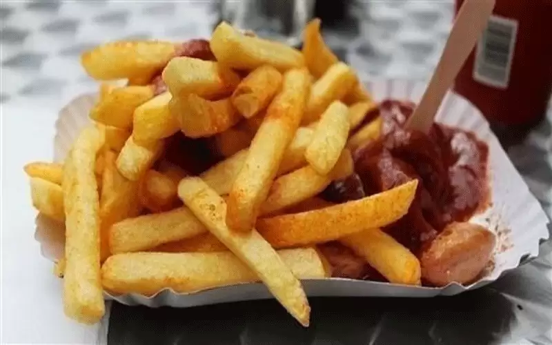 الأكلات السريعة تزيد خطر الكبد الدهني