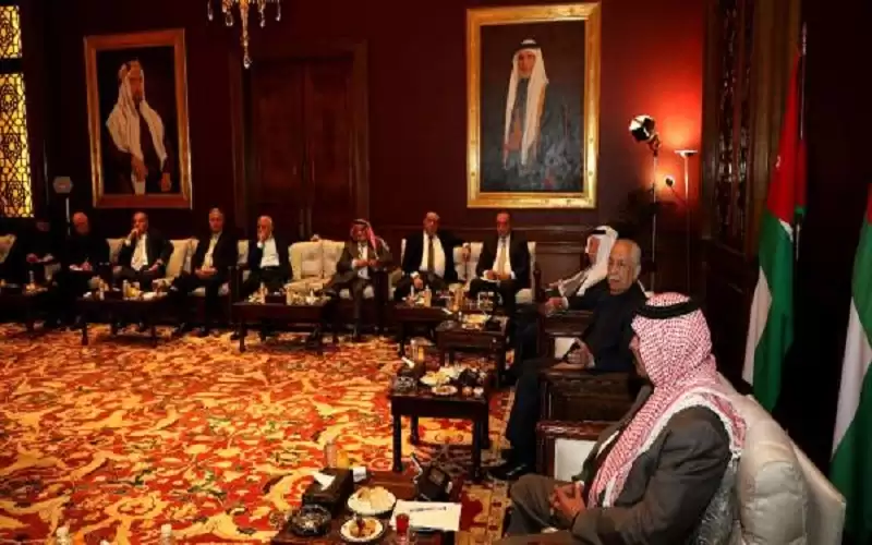 العيسوي يلتقي وجهاء وممثلين عن الفحيص