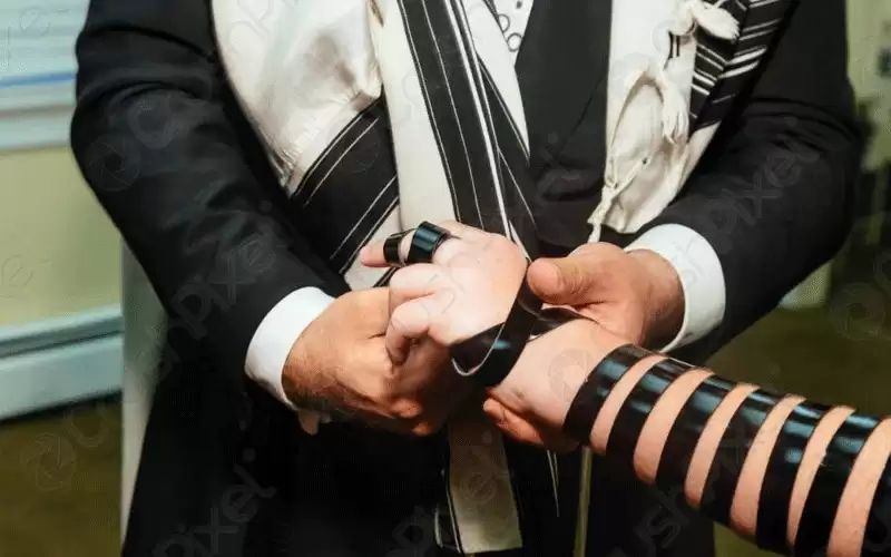 ضبط اسرائيلي حاول إدخال التيفلين إلى