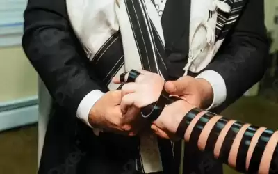 ضبط اسرائيلي حاول إدخال التيفلين إلى