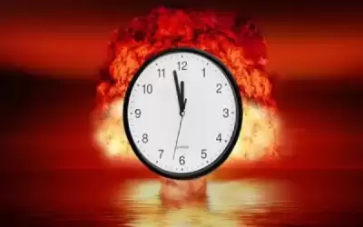 تحديث ساعة يوم القيامة على خلفية