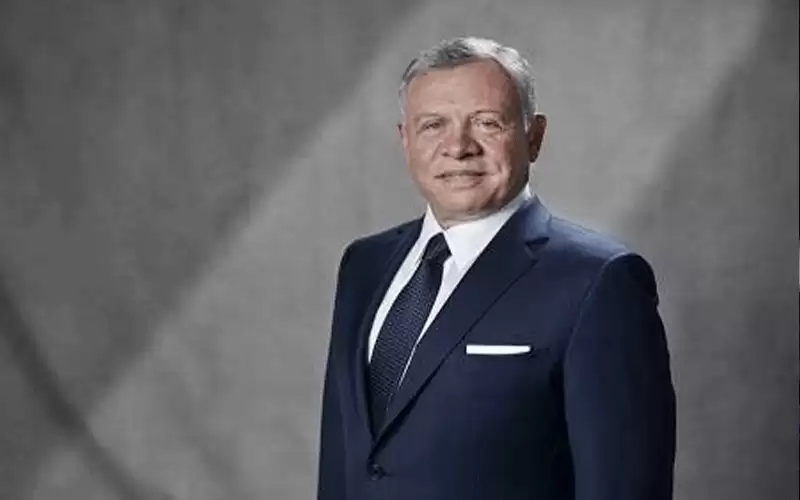 الملك يصل الدوحة وأمير قطر في