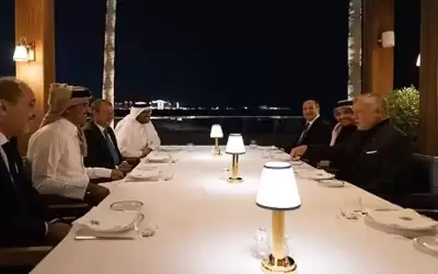 الملك وأمير قطر يعقدان لقاء في