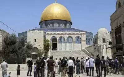 مستوطنون يقتحمون الأقصى بحماية مشددة
