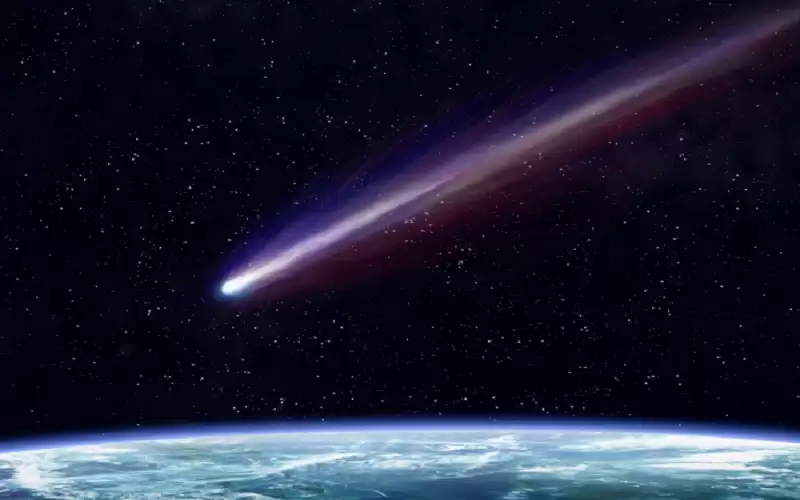 وصول المذنب الأخضر لأقرب نقطة من