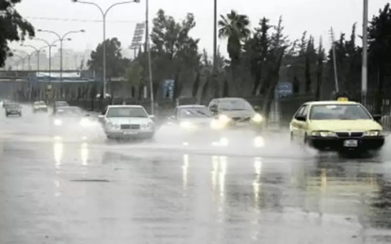 هطولات مطرية يرافقها الرعد والبرد في