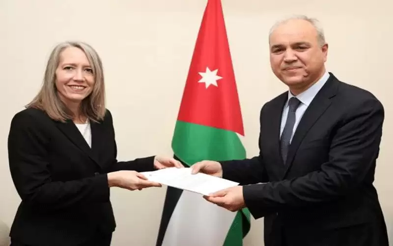 الخارجية تتسلم أوراق اعتماد المنسق المقيم