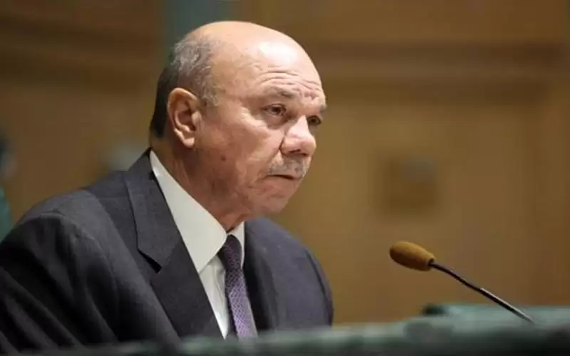 الفايز: من يبث السموم عبر التواصل